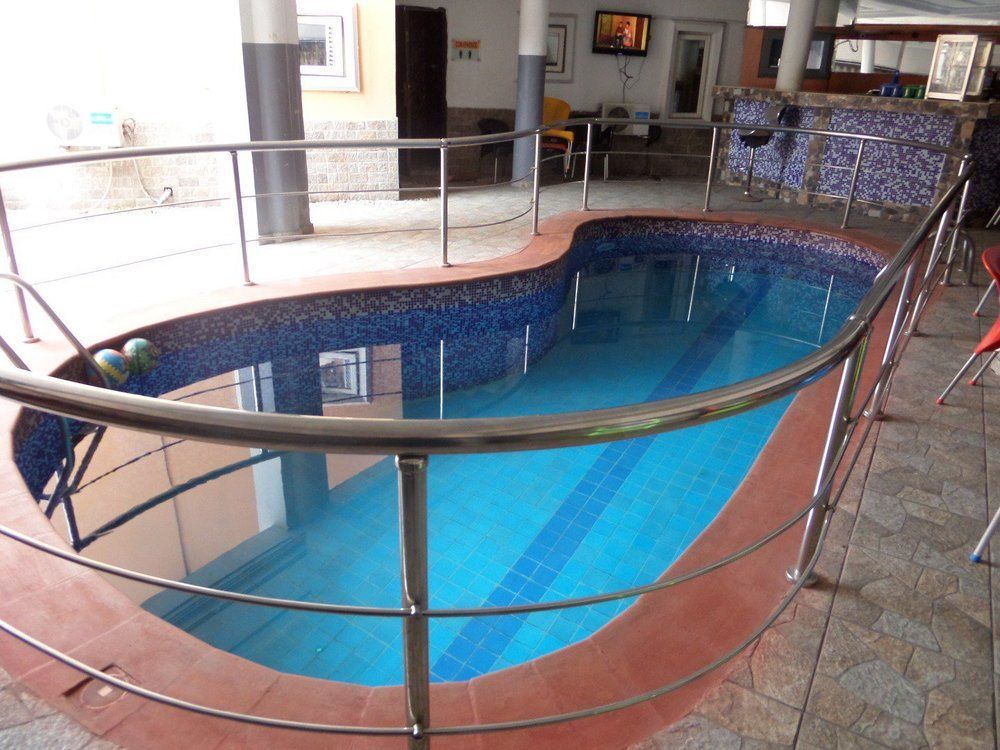 Flamingo Hotel Festac Town Exterior photo