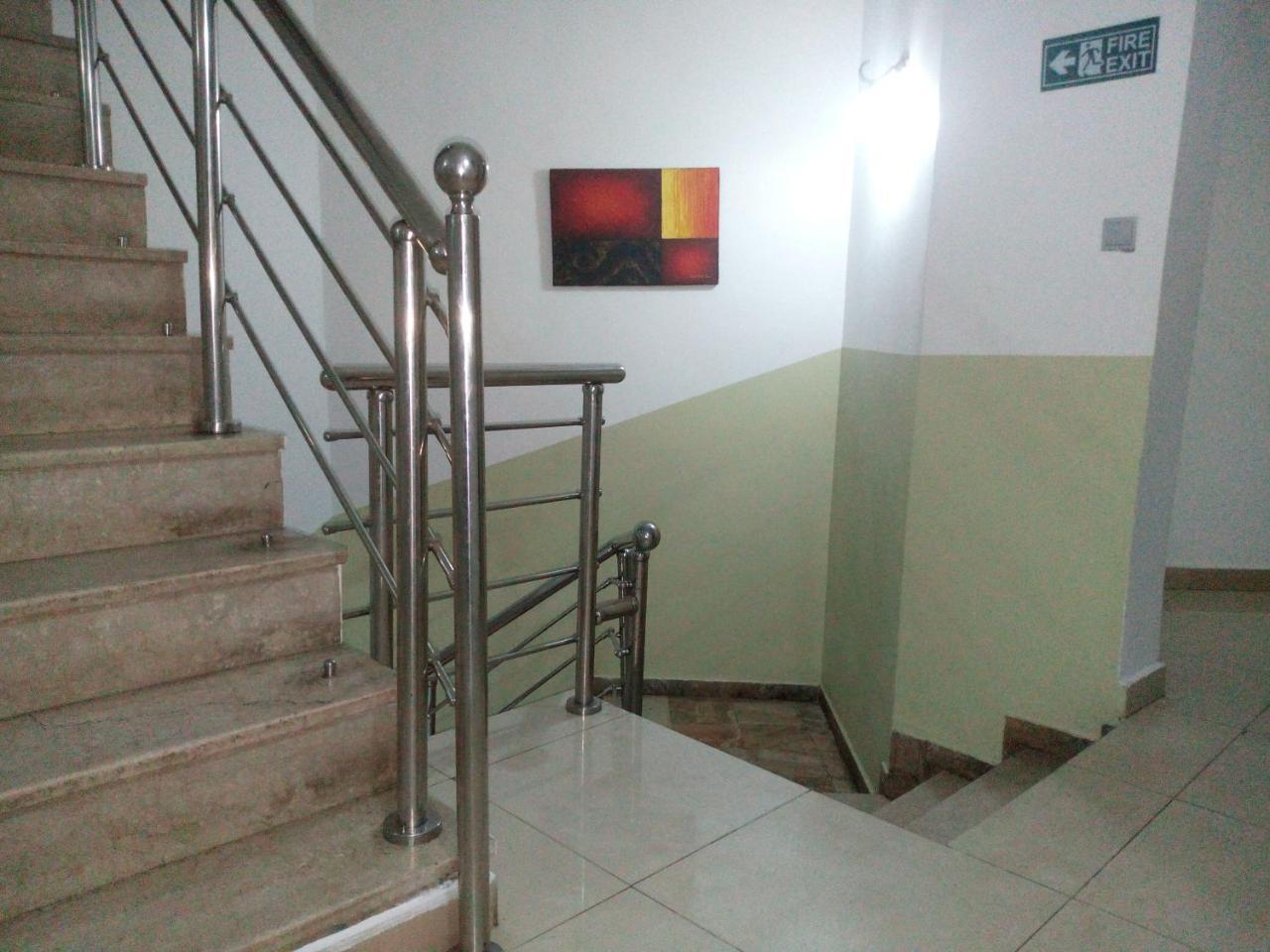 Flamingo Hotel Festac Town Exterior photo