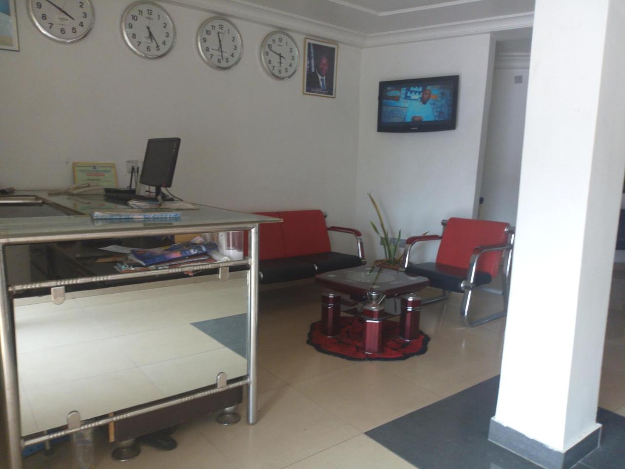 Flamingo Hotel Festac Town Exterior photo